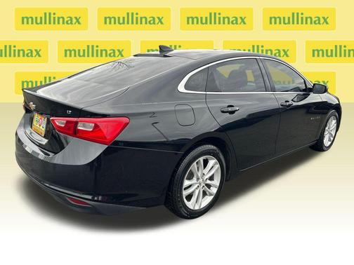 Mosaic Black Metallic 2017 Chevrolet Malibu 1LT