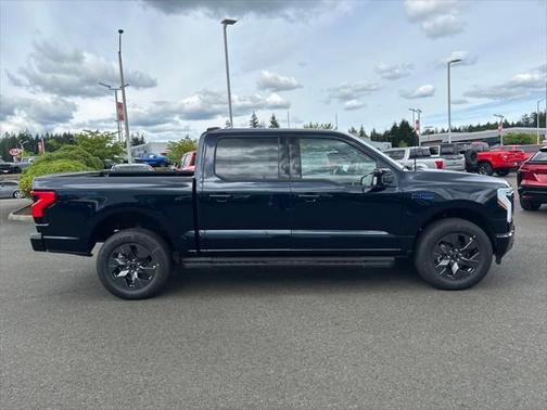 2025 Ford F-150 Lightning LARIAT