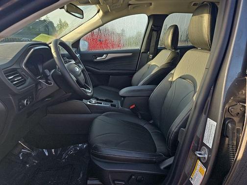 2025 Ford Escape PHEV SE