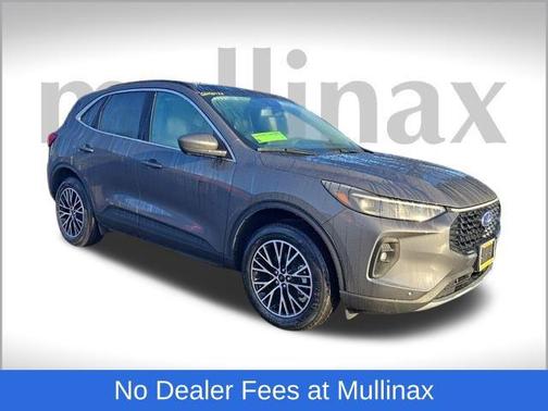 2025 Ford Escape PHEV SE