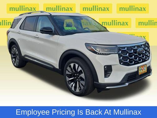 Star White Metallic Tri-Coat 2026 Ford Explorer Platinum
