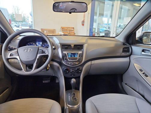 2017 Hyundai Accent Value Edition