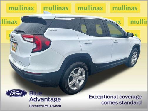 Summit White 2024 GMC Terrain SLE