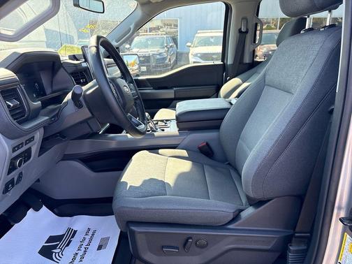 2024 Ford F-150 Lightning Flash