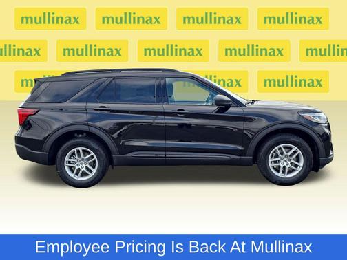 Agate Black Metallic 2026 Ford Explorer Active