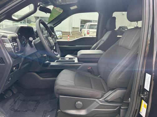 Agate Black Metallic 2026 Ford F-150 STX