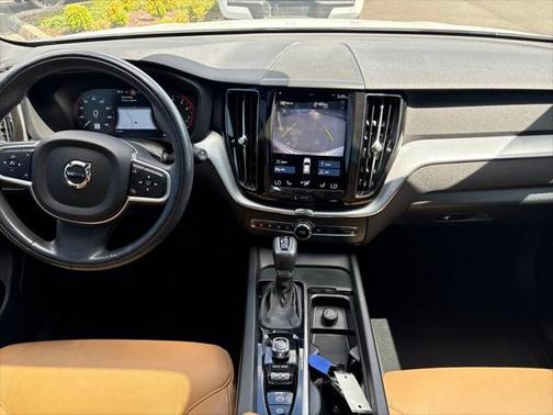 2018 Volvo XC60 T6 Momentum