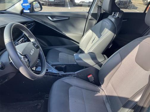 2023 Kia Niro EX