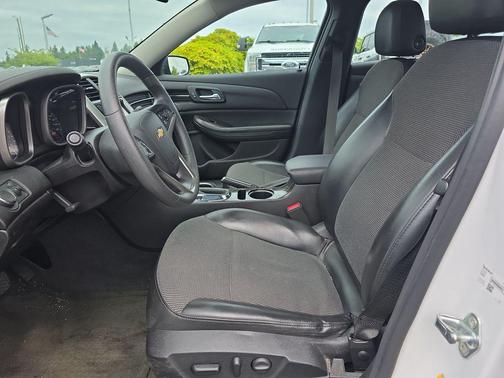 Summit White 2016 Chevrolet Malibu Limited LT