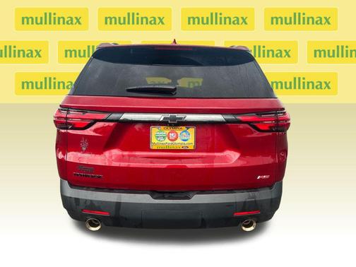 Radiant Red Tintcoat 2023 Chevrolet Traverse RS