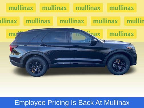 Agate Black Metallic 2026 Ford Explorer Tremor