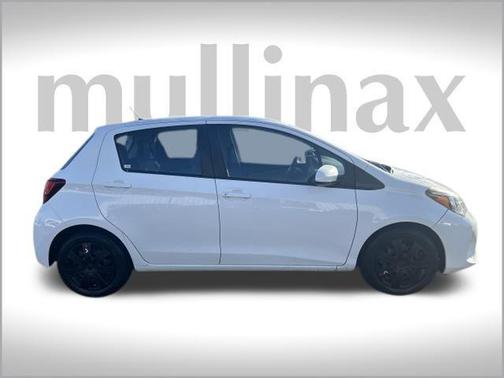 2016 Toyota Yaris L