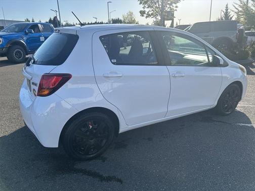 2016 Toyota Yaris L