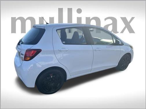 2016 Toyota Yaris L