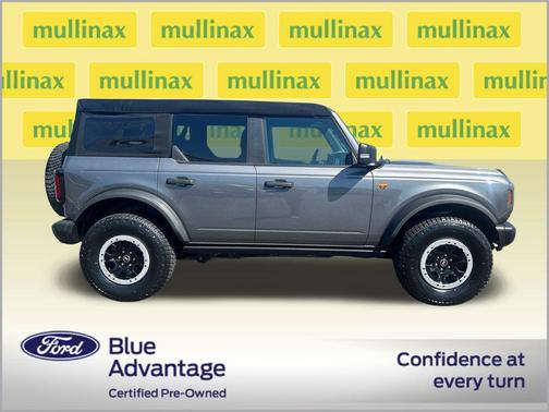 Carbonized Gray Metallic 2023 Ford Bronco Badlands