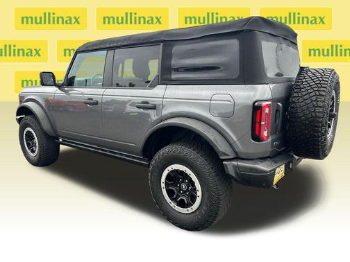 Carbonized Gray Metallic 2023 Ford Bronco Badlands