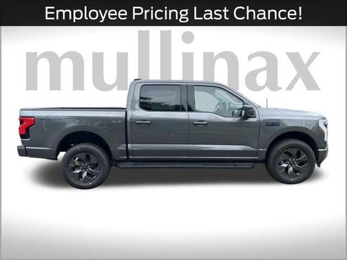 2025 Ford F-150 Lightning Flash