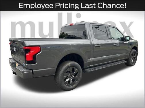 2025 Ford F-150 Lightning Flash
