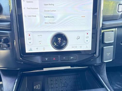 2025 Ford F-150 Lightning Platinum