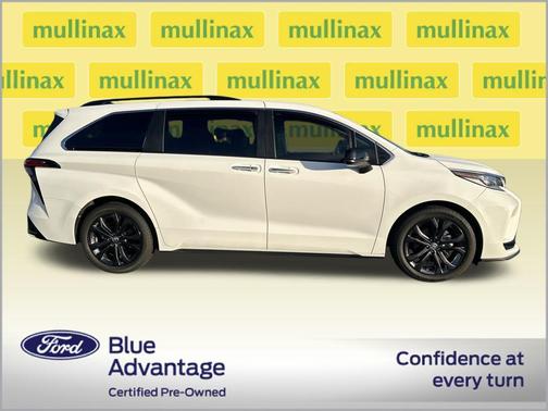 2023 Toyota Sienna XSE 7 Passenger