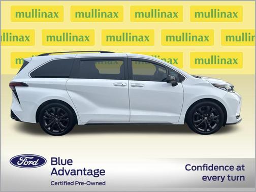 2023 Toyota Sienna XSE 7 Passenger