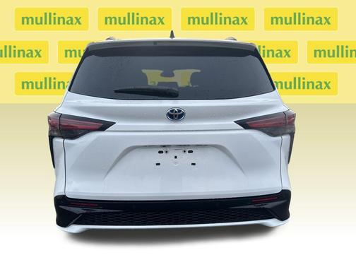 2023 Toyota Sienna XSE 7 Passenger