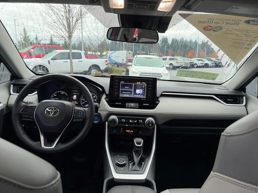 2022 Toyota RAV4 Hybrid XLE Premium