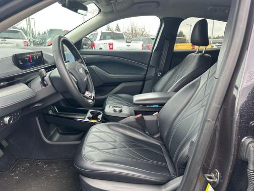 2021 Ford Mustang Mach-E Select