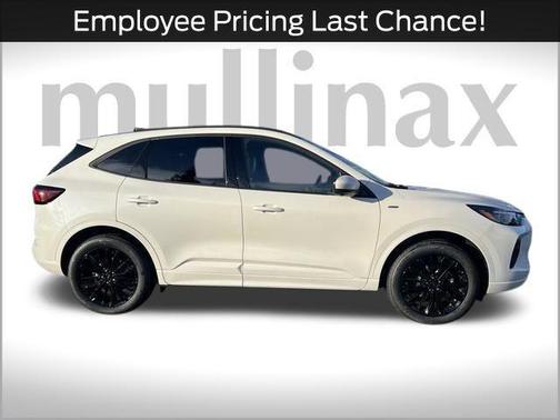 2025 Ford Escape ST-Line Elite