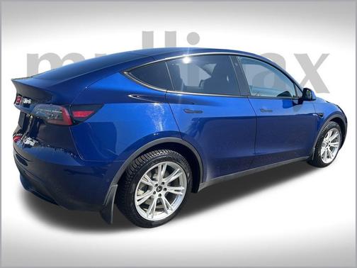 2022 Tesla Model Y Long Range Dual Motor All-Wheel Drive
