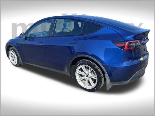 2022 Tesla Model Y Long Range Dual Motor All-Wheel Drive
