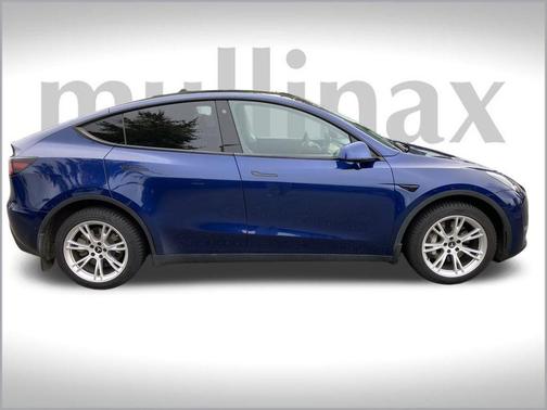 2022 Tesla Model Y Long Range Dual Motor All-Wheel Drive