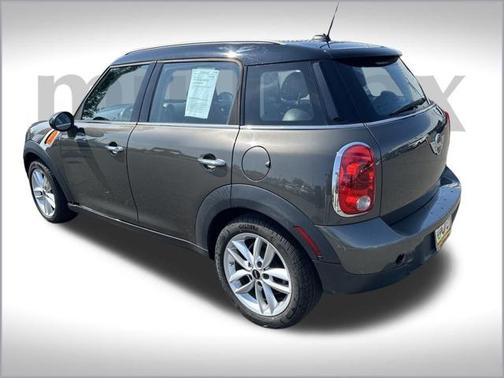 2012 MINI Cooper Countryman Base