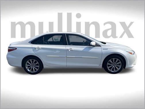 2017 Toyota Camry Hybrid XLE