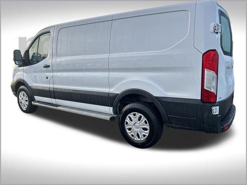 2017 Ford Transit-250 Base