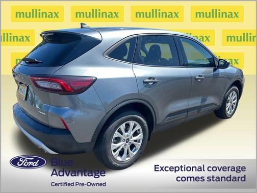 Carbonized Gray Metallic 2025 Ford Escape Active