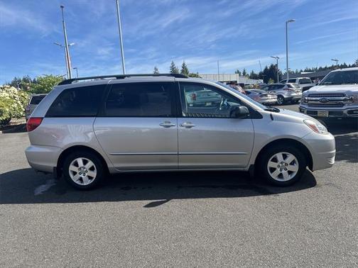 2005 Toyota Sienna LE