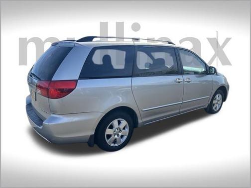 2005 Toyota Sienna LE