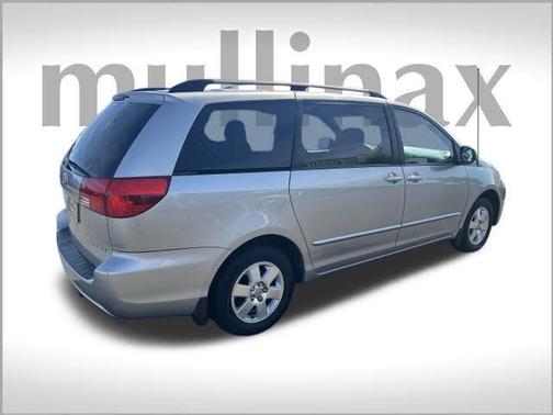 2005 Toyota Sienna LE