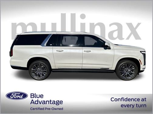 2025 Cadillac Escalade ESV Premium Luxury