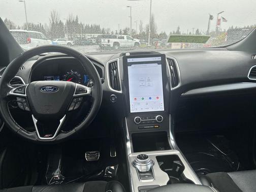 2022 Ford Edge ST