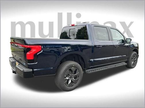 2025 Ford F-150 Lightning LARIAT