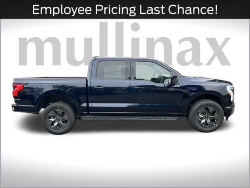 2025 Ford F-150 Lightning LARIAT