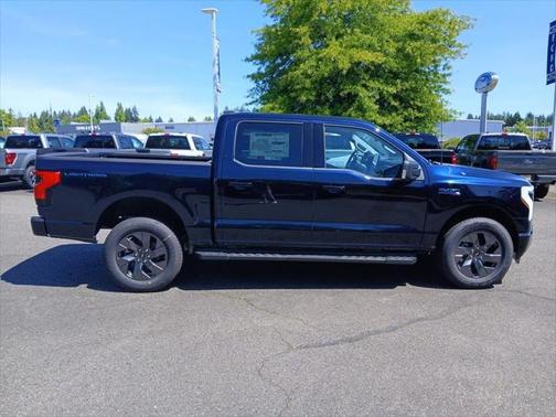 2025 Ford F-150 Lightning Flash