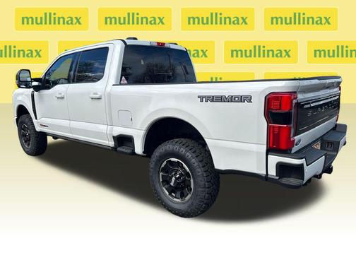 Star White Metallic Tri-Coat 2026 Ford F-250 Platinum