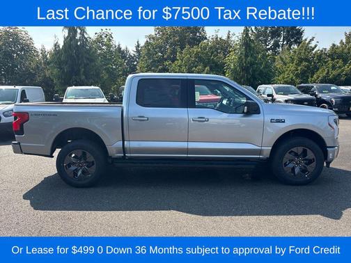 2025 Ford F-150 Lightning Flash