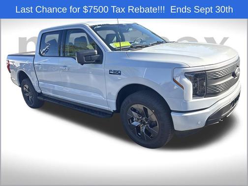 2025 Ford F-150 Lightning Flash