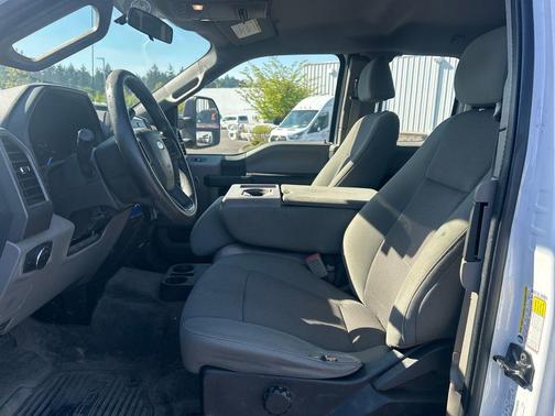 Oxford White 2017 Ford F-250 XL