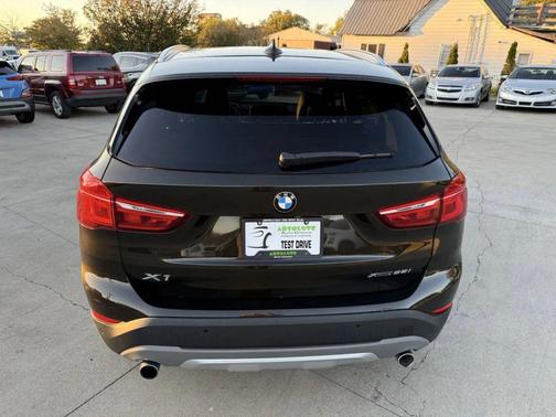 2019 BMW X1 xDrive28i