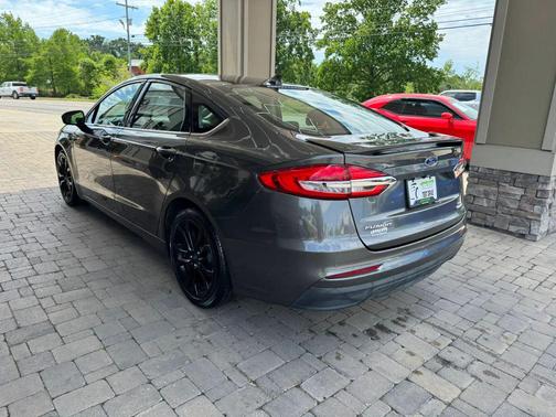 Magnetic Metallic 2019 Ford Fusion SE